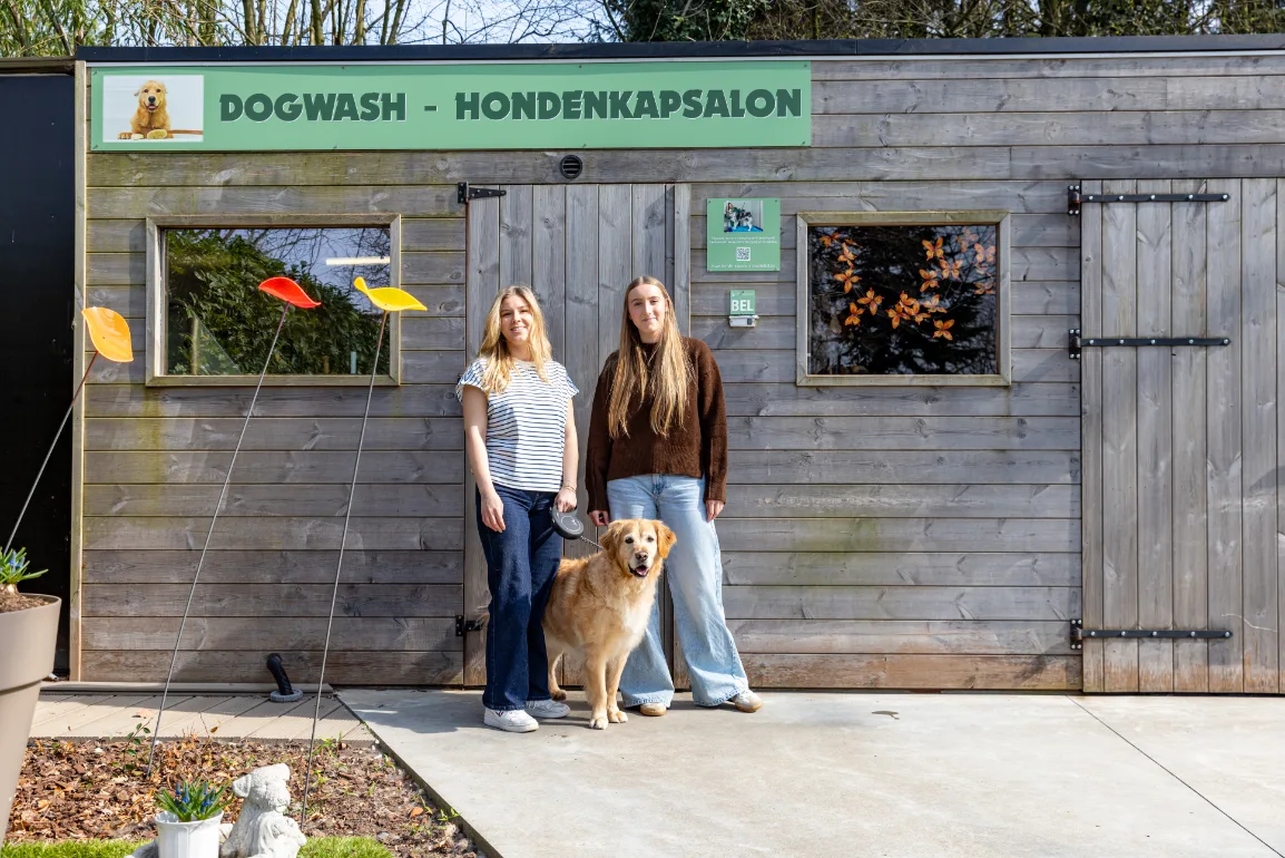 Praktische dogwash voor honden in hondenhotel Bornem